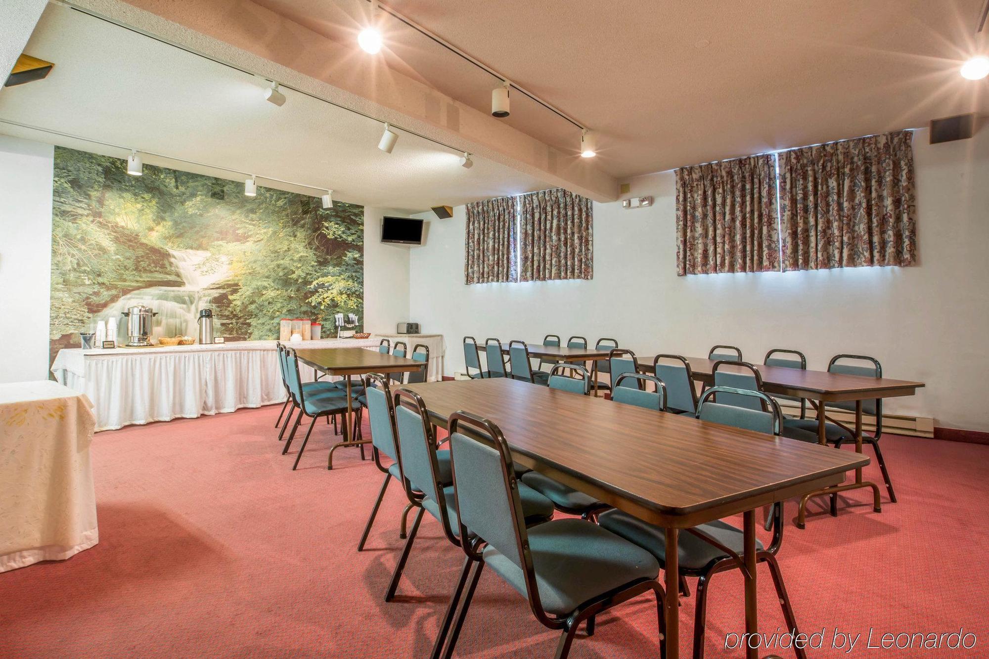Rodeway Inn Lake Placid Bagian luar foto