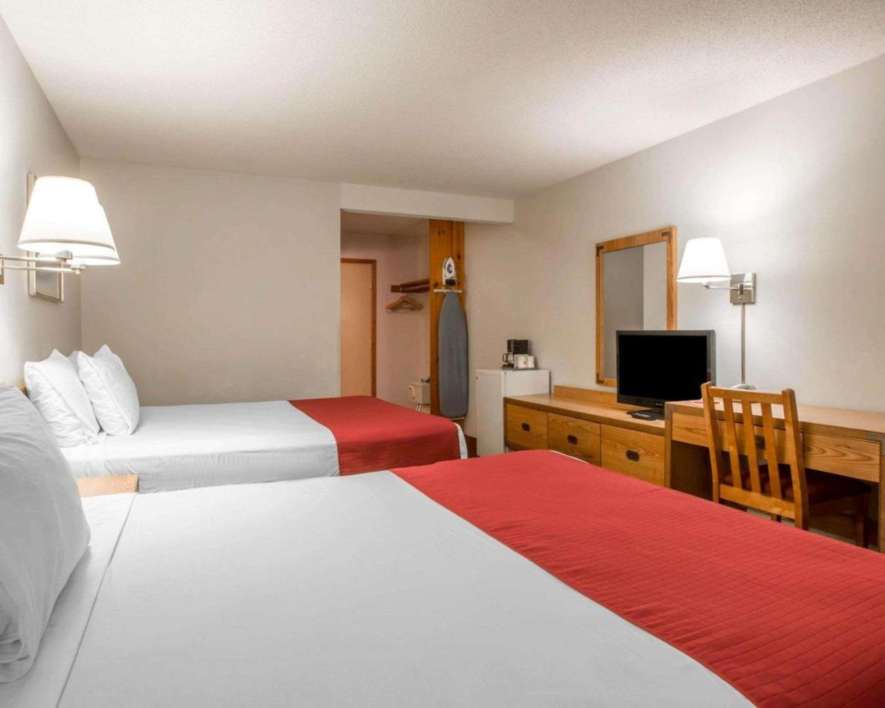 Rodeway Inn Lake Placid Bagian luar foto